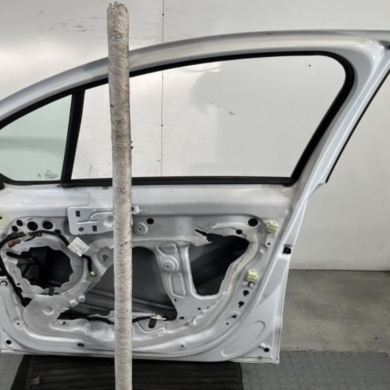 Porte avant droit CITROEN C3 2 Photo n°4