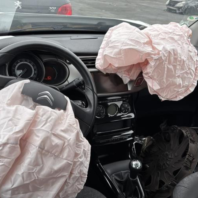 Renfort pare choc arriere (traverse) CITROEN C3 2 Photo n°19