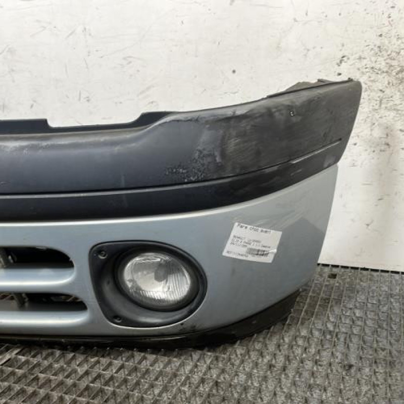 Pare choc avant RENAULT CLIO 2 Photo n°3