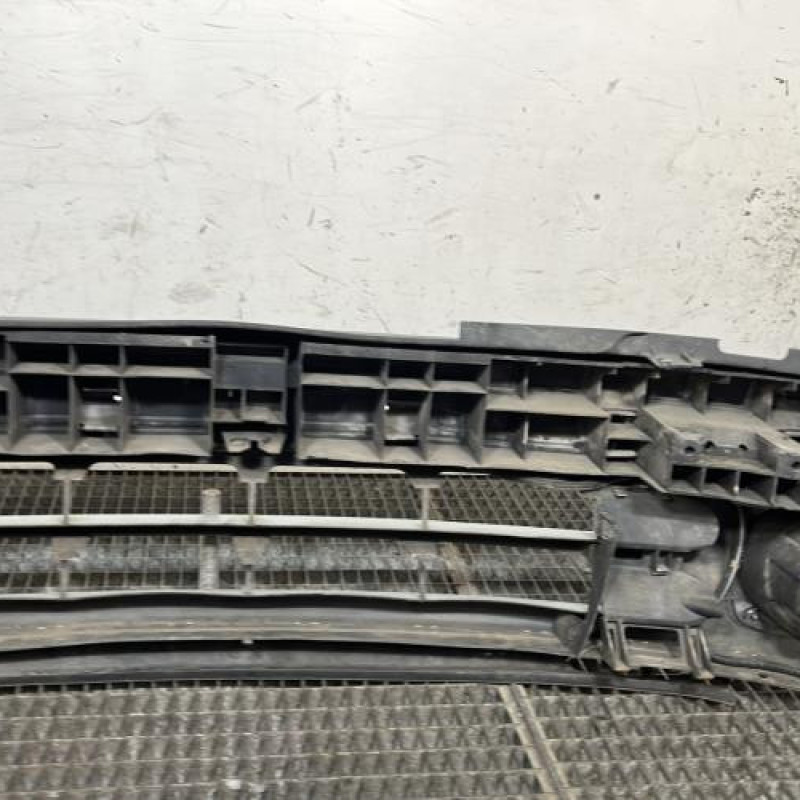 Pare choc avant RENAULT CLIO 2 Photo n°5