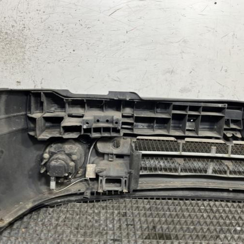 Pare choc avant RENAULT CLIO 2 Photo n°6