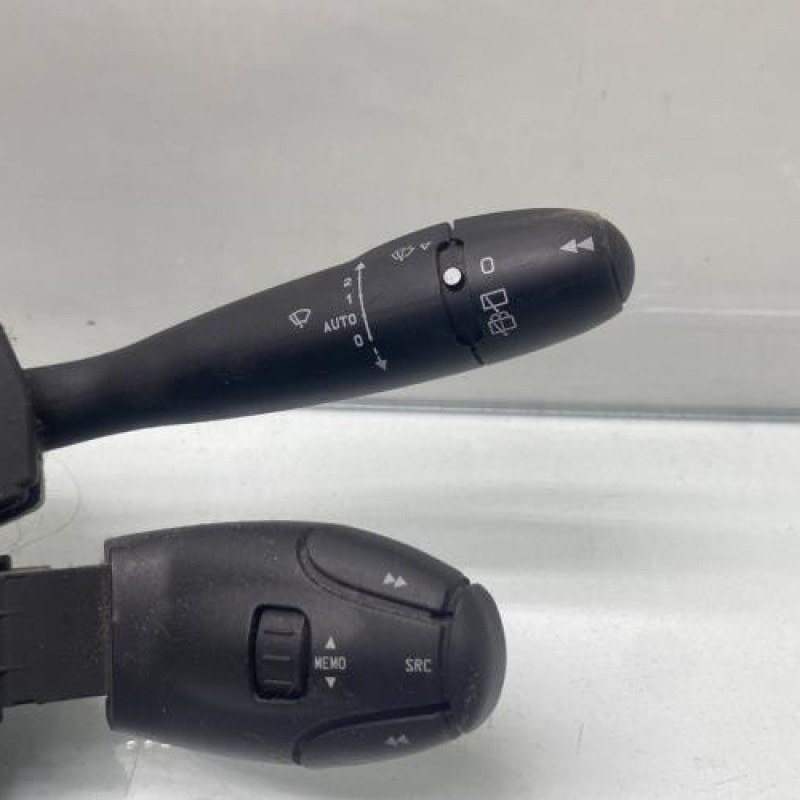 Com (Bloc Contacteur Tournant+Commodo Essuie Glace+Commodo Phare) PEUGEOT 206 Photo n°4