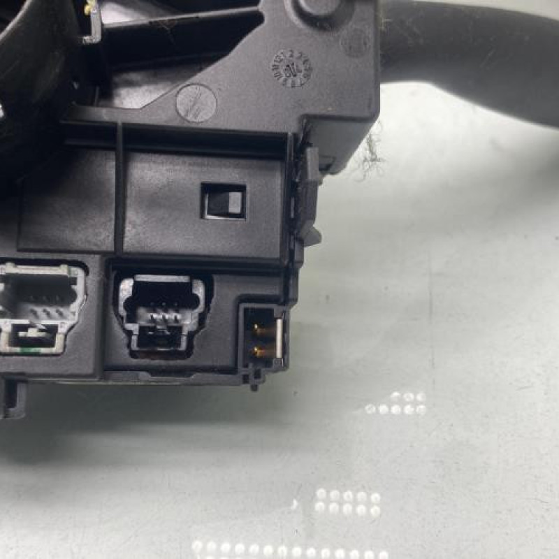 Com (Bloc Contacteur Tournant+Commodo Essuie Glace+Commodo Phare) PEUGEOT 206 Photo n°8