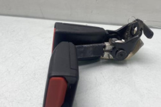 Attache ceinture arriere droit PEUGEOT 2008 1