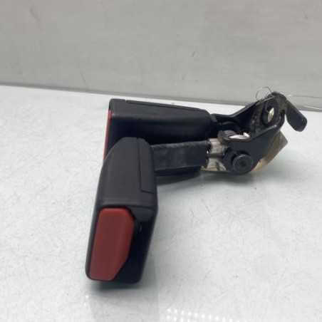 Attache ceinture arriere droit PEUGEOT 2008 1
