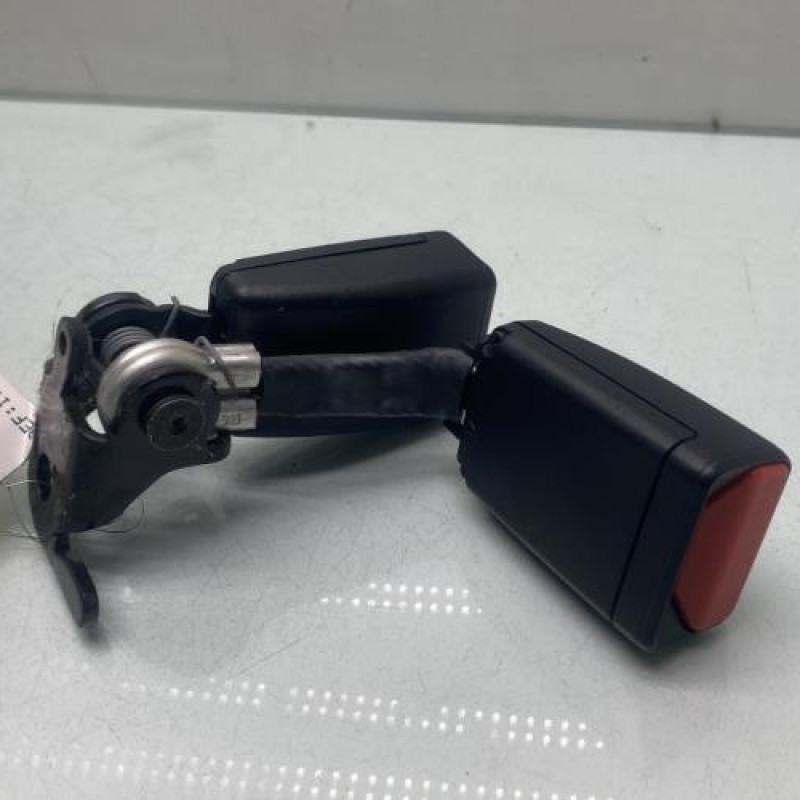 Attache ceinture arriere droit PEUGEOT 2008 1 Photo n°4