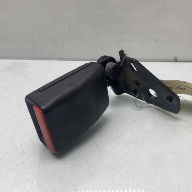 Attache ceinture arriere gauche PEUGEOT 2008 1 Photo n°1