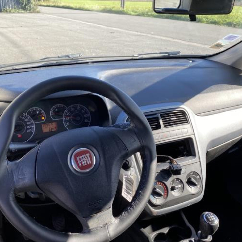 Aile avant droit FIAT GRANDE PUNTO Photo n°17