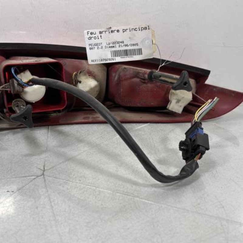 Feu arriere principal droit (feux) PEUGEOT 807 Photo n°2