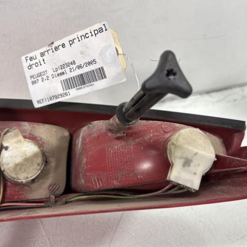 Feu arriere principal droit (feux) PEUGEOT 807 Photo n°3