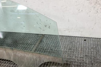 Vitre avant droit FORD FIESTA 6