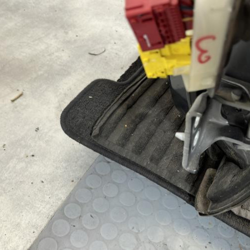 Porte avant gauche PEUGEOT 5008 1 Photo n°3