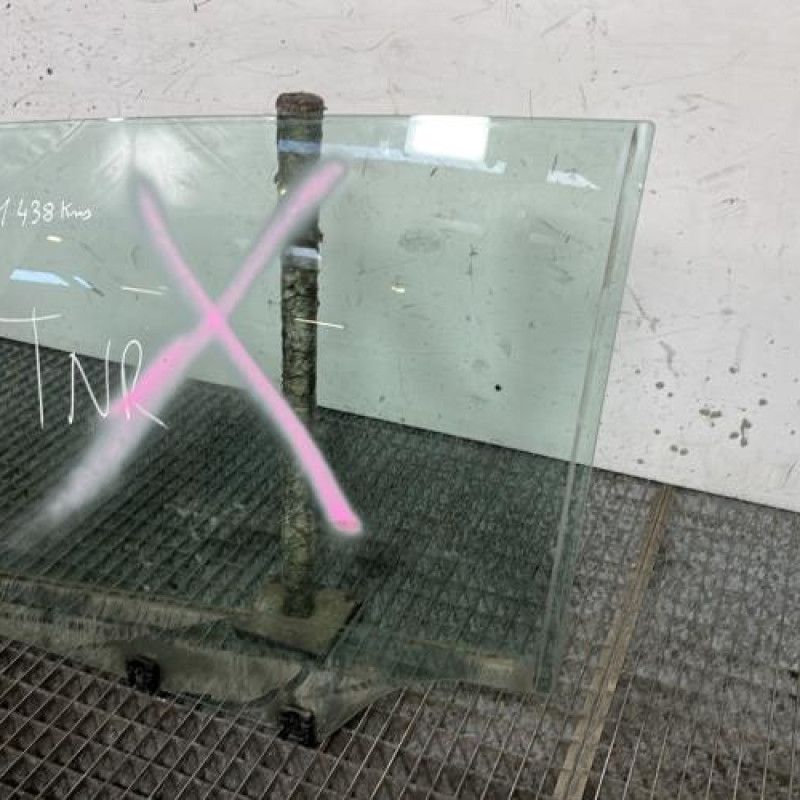 Vitre arriere gauche PEUGEOT 5008 1 Photo n°3