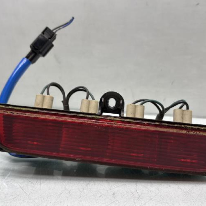 Feu arriere stop central MITSUBISHI L 200 3 Photo n°1