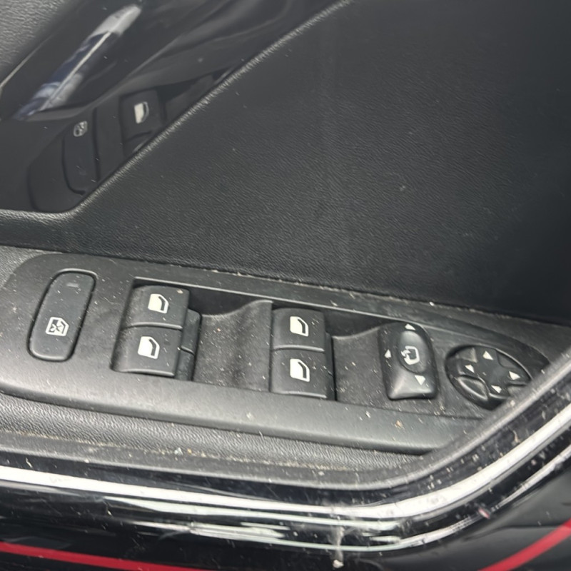 PEUGEOT 2008 1 PHASE 1 1.2 PURETECH - 12V TURBO Photo n°10