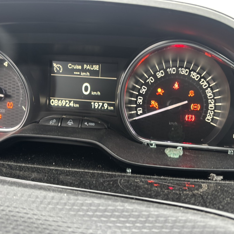 PEUGEOT 2008 1 PHASE 1 1.2 PURETECH - 12V TURBO Photo n°17