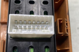 Interrupteur de leve vitre avant gauche KIA SORENTO 1