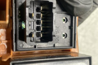 Interrupteur de leve vitre avant gauche KIA SORENTO 1