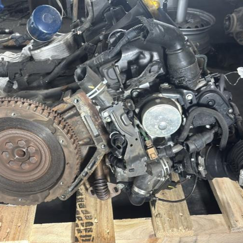 Moteur RENAULT CLIO 4 Photo n°2