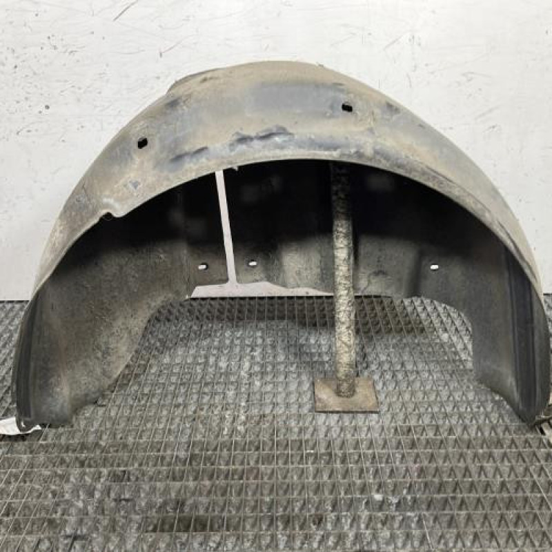 Pare boue arriere droit VOLKSWAGEN POLO 4 Photo n°1