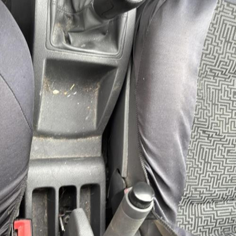 Pare boue arriere droit VOLKSWAGEN POLO 4 Photo n°20