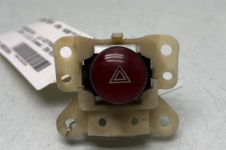 Bouton de warning MITSUBISHI L 200 3 Photo n°1