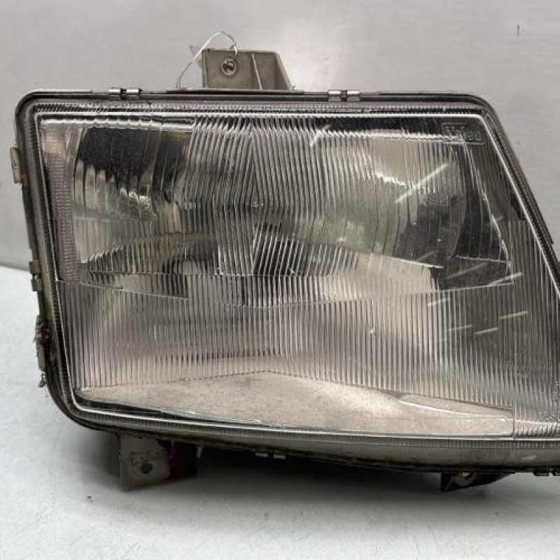 Optique avant principal droit (feux)(phare) MERCEDES VITO 638 Photo n°1