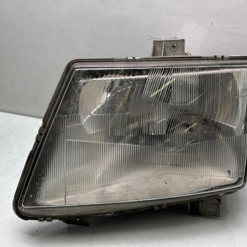Optique avant principal gauche (feux)(phare) MERCEDES VITO 638 Photo n°1