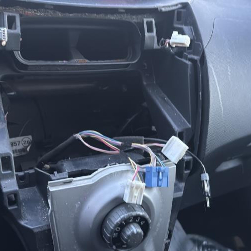 Bras essuie glace arriere TOYOTA YARIS 2 Photo n°19