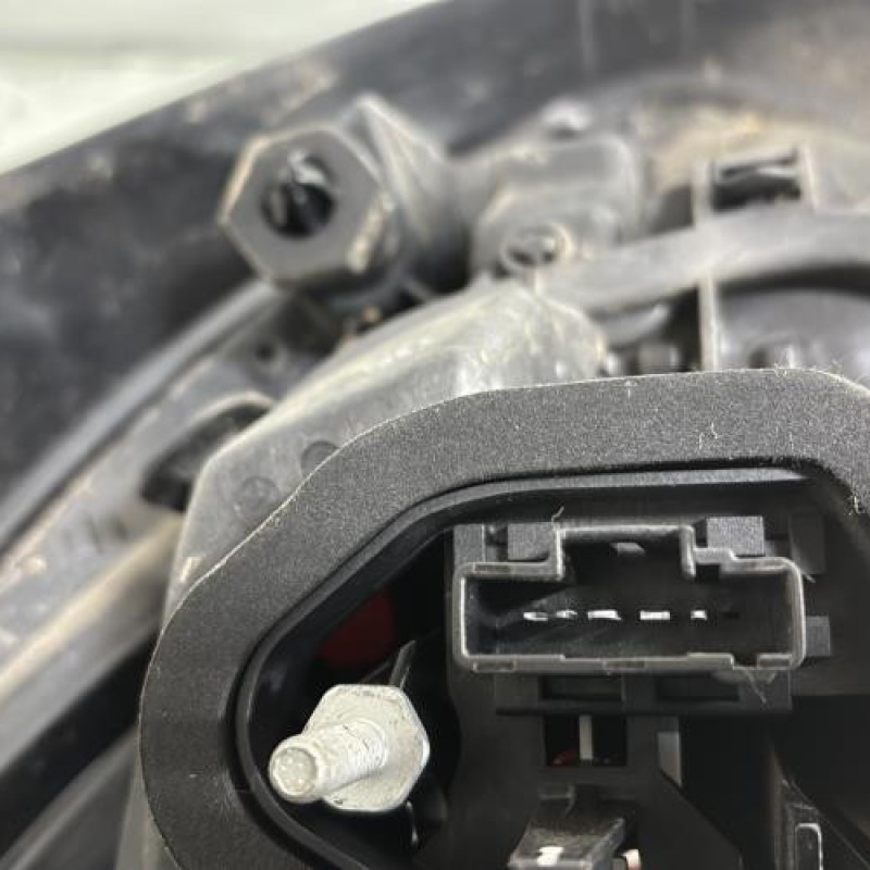 Feu arriere principal droit (feux) PEUGEOT 208 1 Photo n°4