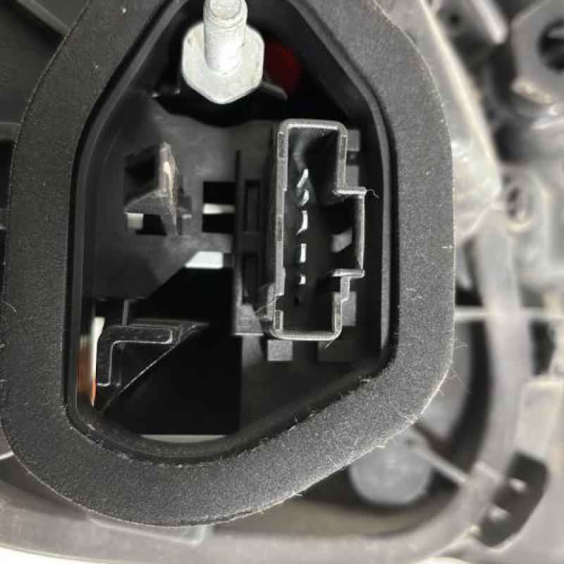 Feu arriere principal droit (feux) PEUGEOT 208 1 Photo n°5