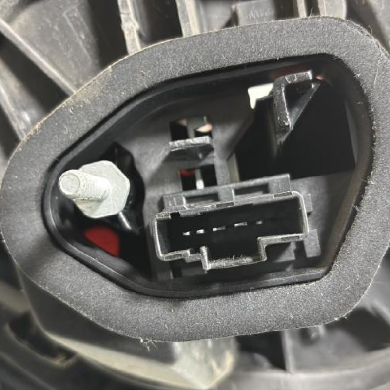 Feu arriere principal gauche (feux) PEUGEOT 208 1 Photo n°4