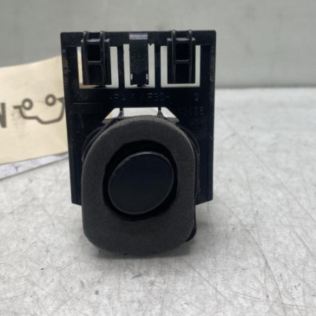 Bouton de coffre PEUGEOT 607 Photo n°1