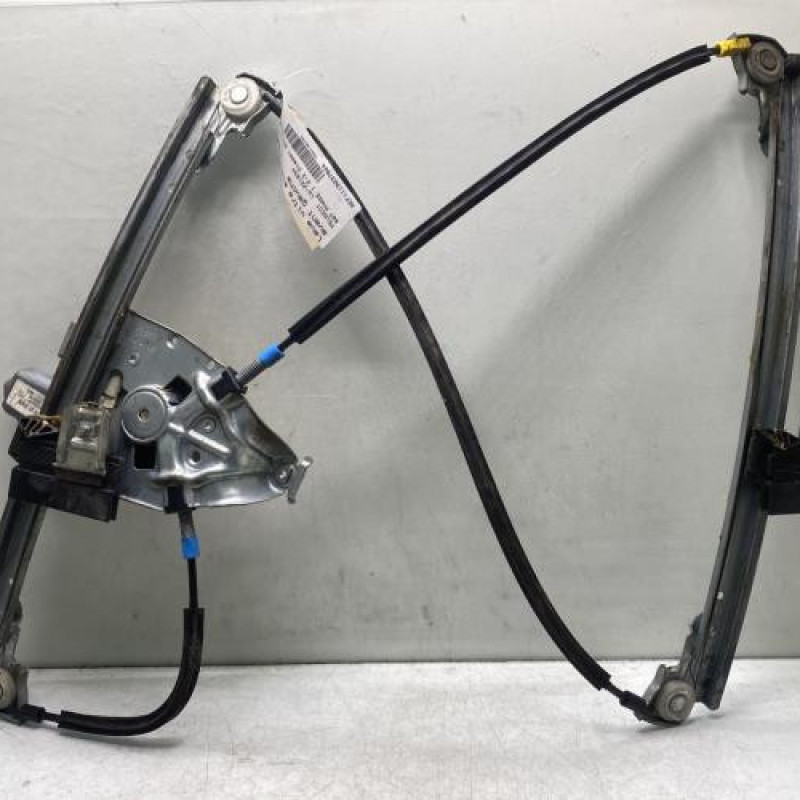 Leve vitre electrique avant gauche PEUGEOT 607 Photo n°4