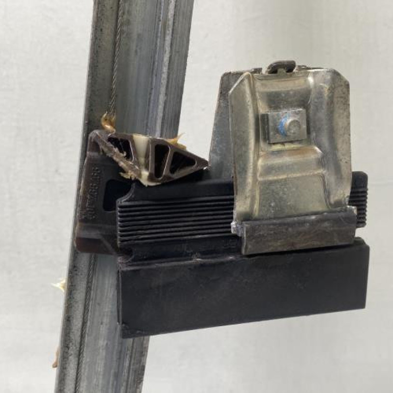 Leve vitre electrique avant gauche PEUGEOT 607 Photo n°5