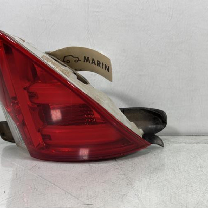 Feu arriere secondaire droit (feux) PEUGEOT 2008 1 Photo n°2