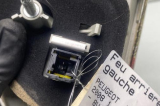 Feu arriere secondaire gauche (feux) PEUGEOT 2008 1