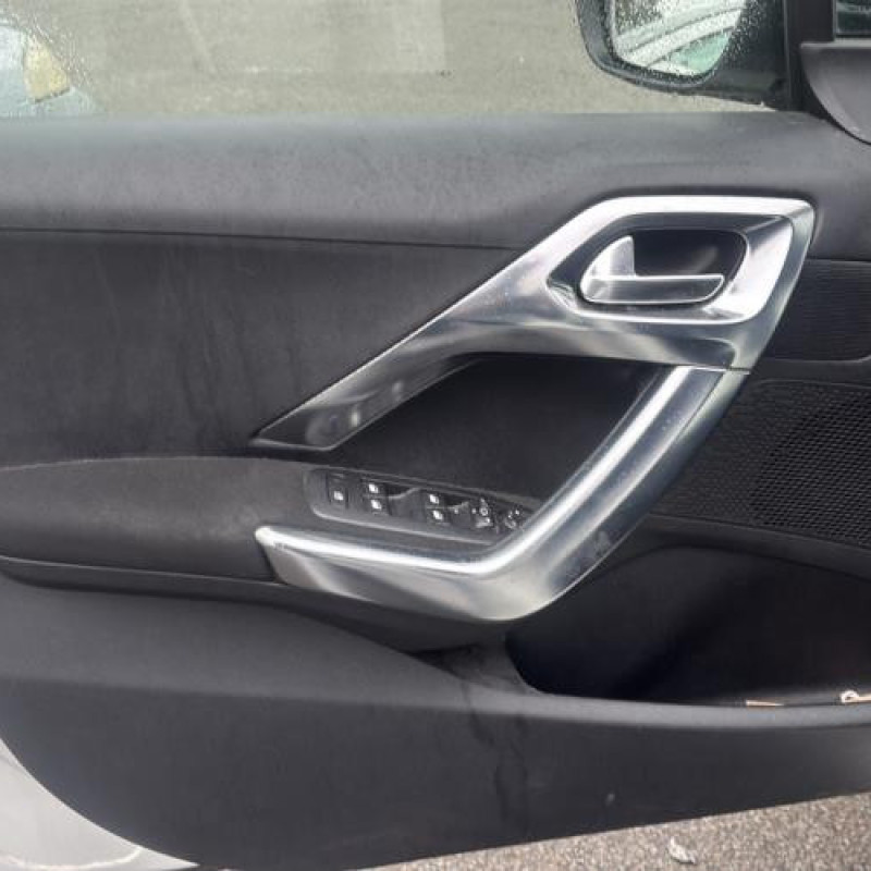 Boite a gants PEUGEOT 2008 1 Photo n°12