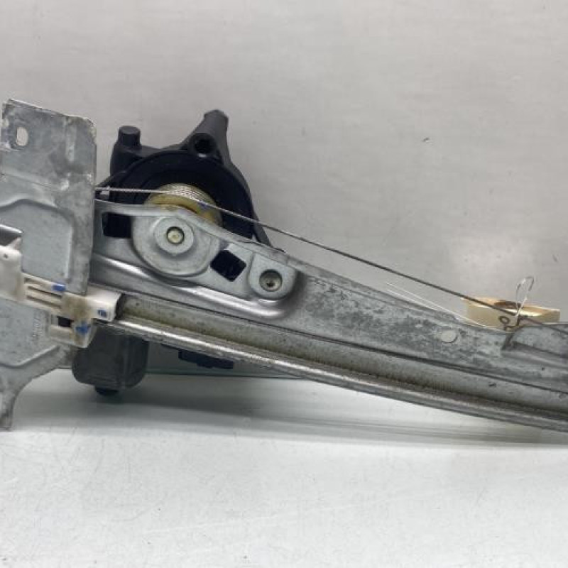 Leve vitre electrique arriere droit PEUGEOT 2008 1 Photo n°1