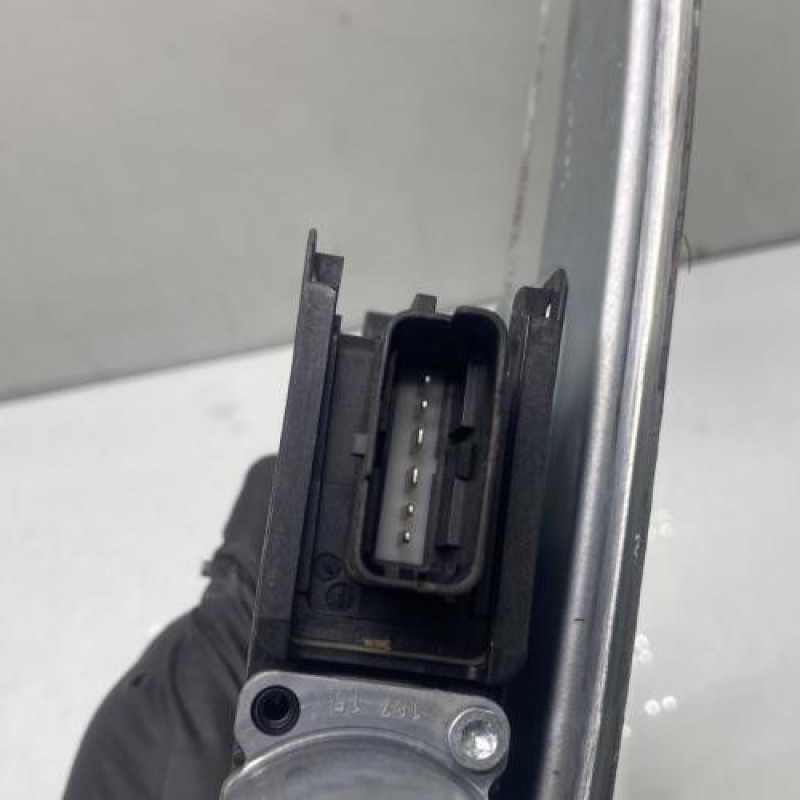 Leve vitre electrique arriere gauche PEUGEOT 2008 1 Photo n°3