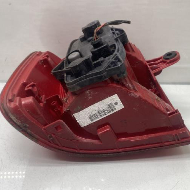 Feu arriere principal droit (feux) VOLKSWAGEN TOURAN 2 Photo n°3