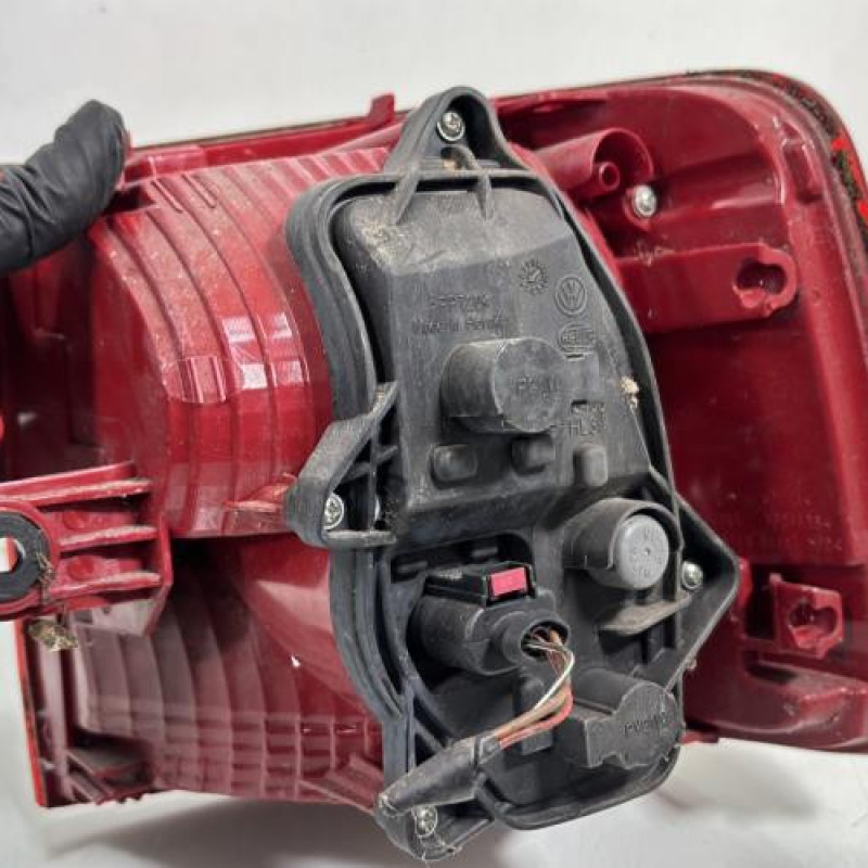 Feu arriere principal gauche (feux) VOLKSWAGEN TOURAN 2 Photo n°5