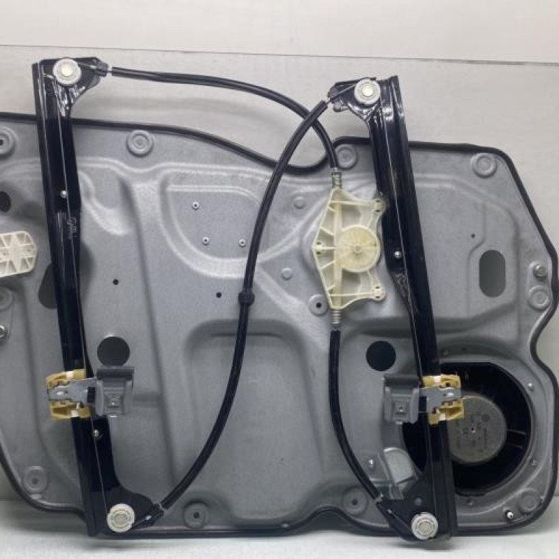 Leve vitre electrique avant droit VOLKSWAGEN TOURAN 2 Photo n°4
