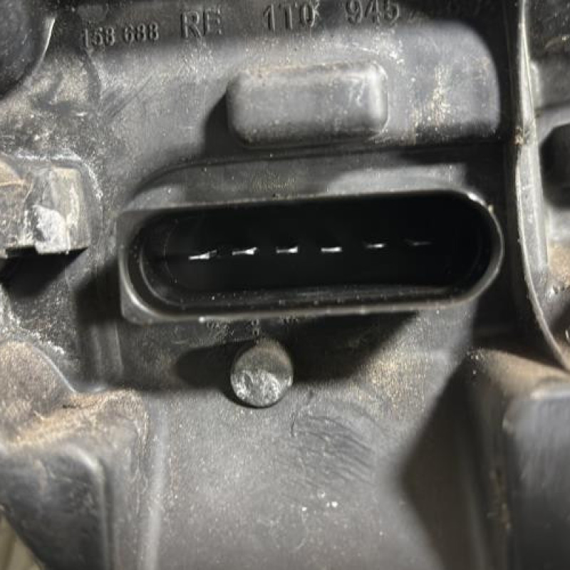 Feu arriere principal droit (feux) VOLKSWAGEN TOURAN 1 Photo n°4