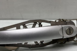 Poignee porte avant gauche VOLKSWAGEN TOURAN 1 Photo n°1