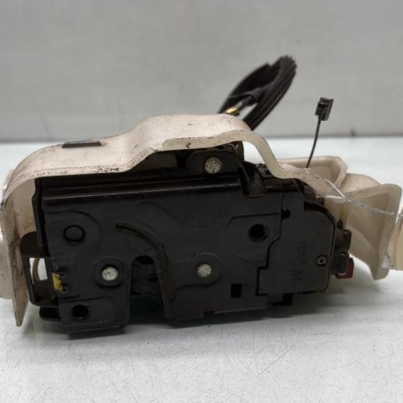 Serrure arriere gauche VOLKSWAGEN TOURAN 1 Photo n°1