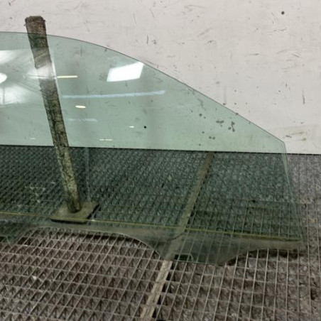 Vitre avant droit VOLKSWAGEN POLO 4