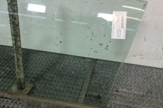 Vitre avant gauche VOLKSWAGEN POLO 4