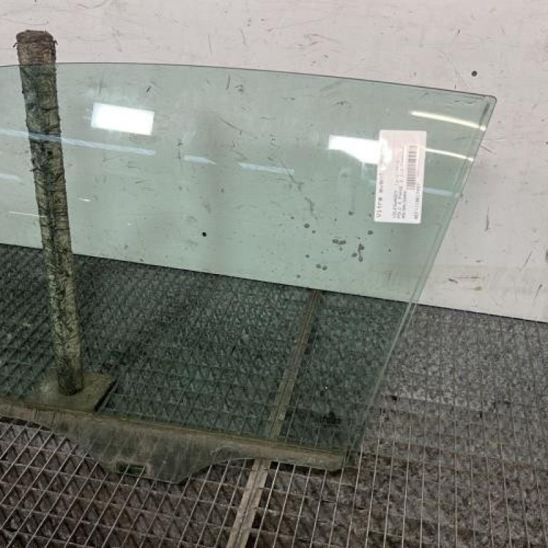 Vitre avant gauche VOLKSWAGEN POLO 4 Photo n°3