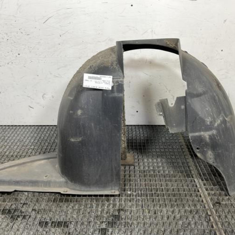 Pare boue avant droit PEUGEOT 307 Photo n°1